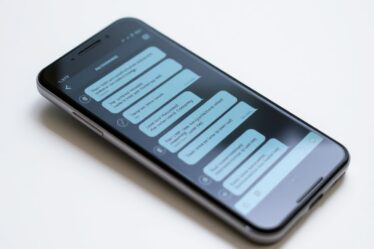 Veja conversas de outro celular