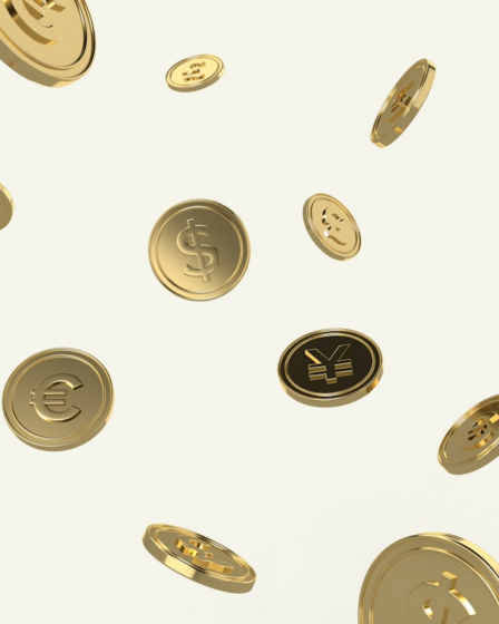 a group of coins — Foto por Allison Saeng na Unsplash