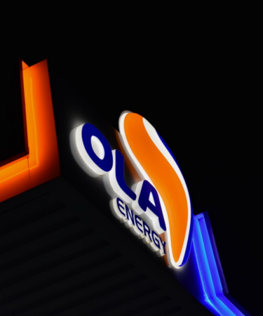 blue and orange pepsi logo — Foto por Lyrax Vincent na Unsplash