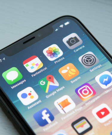 space gray iPhone X — Foto por William Hook na Unsplash