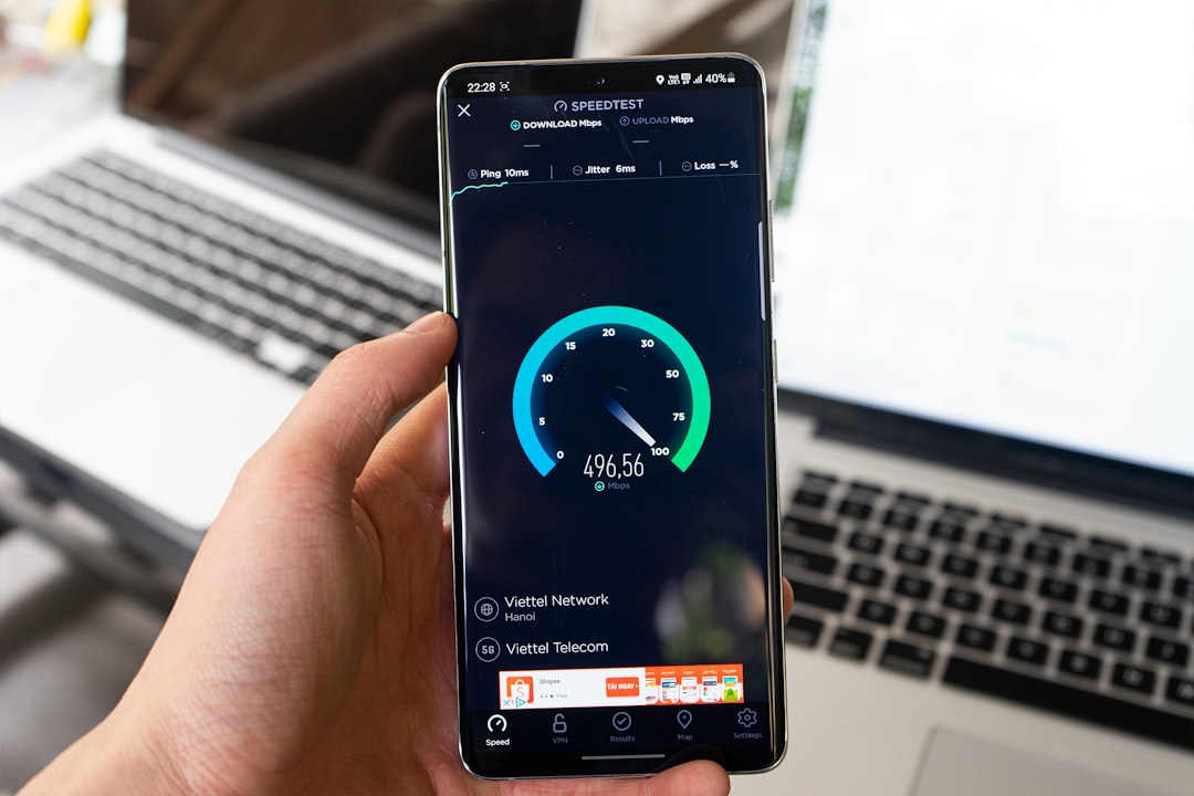 black samsung android smartphone displaying icons — Foto por Đức Trịnh na Unsplash