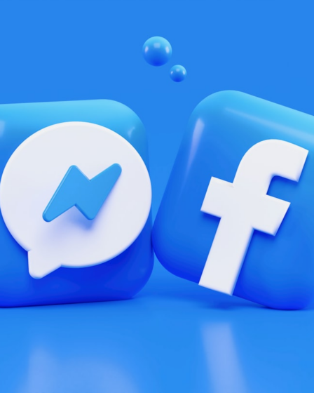 blue and white star illustration — Foto por Alexander Shatov na Unsplash