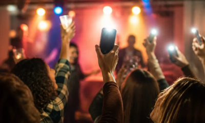 Sincronize a lanterna do seu celular com batidas de música